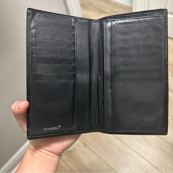 Chanel black purse with wallet never worn like brand new BEAUTIFUL - Picture 5 of 7